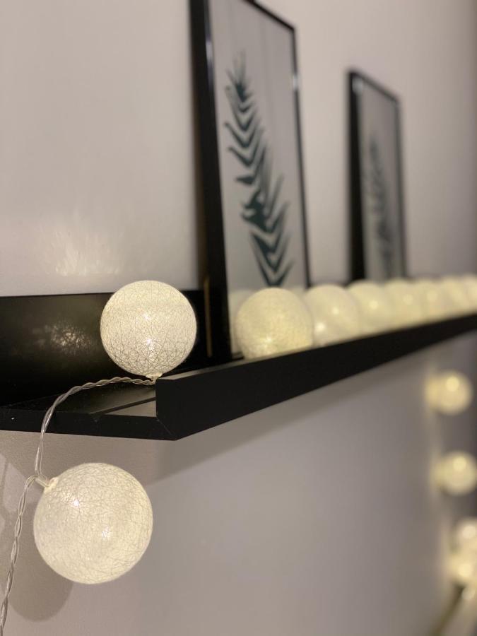 Cosy&white In Apartment
